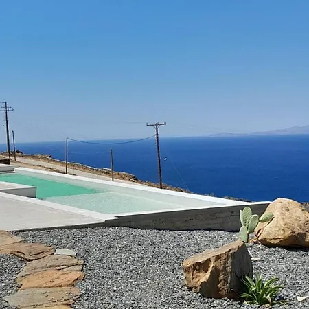 Hébergement de vacances Regenesis 2 *